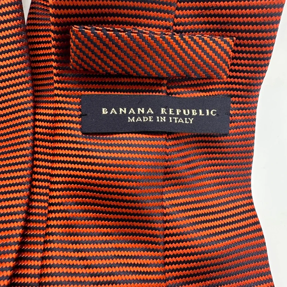 Banana Republic Men's Necktie Orange Black Striped‎ 100% Silk Made in Italy